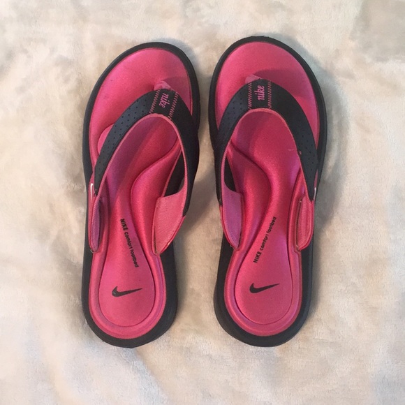 nike women's active sandals